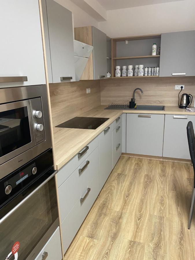 Apartman Solax, Ucnovska 8, Kosice Saca Eksteriør billede